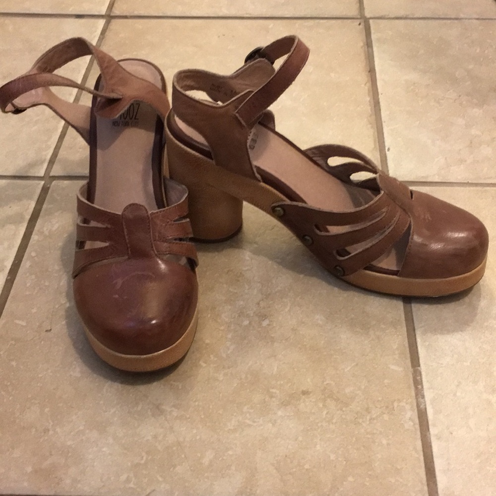 Miz Mooz heels!! Look like clogs!!